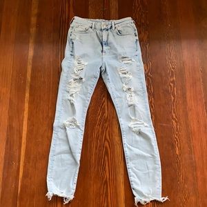 H&m light wash distressed jeans size 8! NWT. So cute
